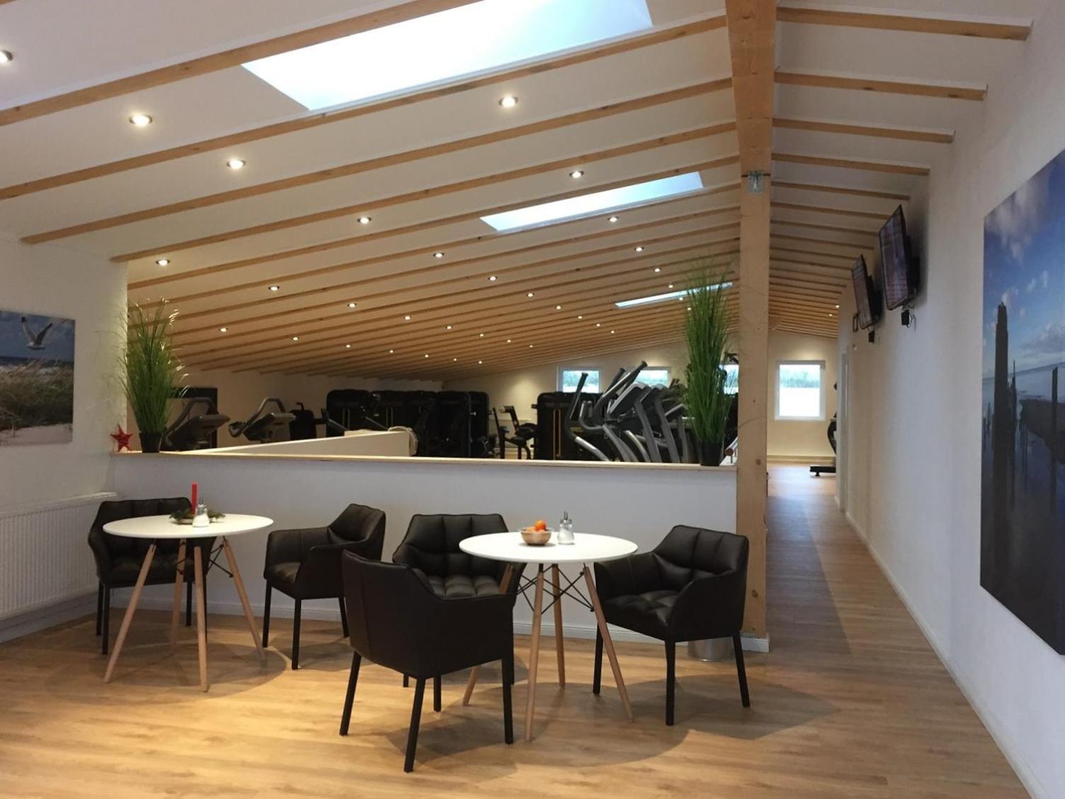 Friesenglueck Apartment เนเบอ ภายนอก รูปภาพ