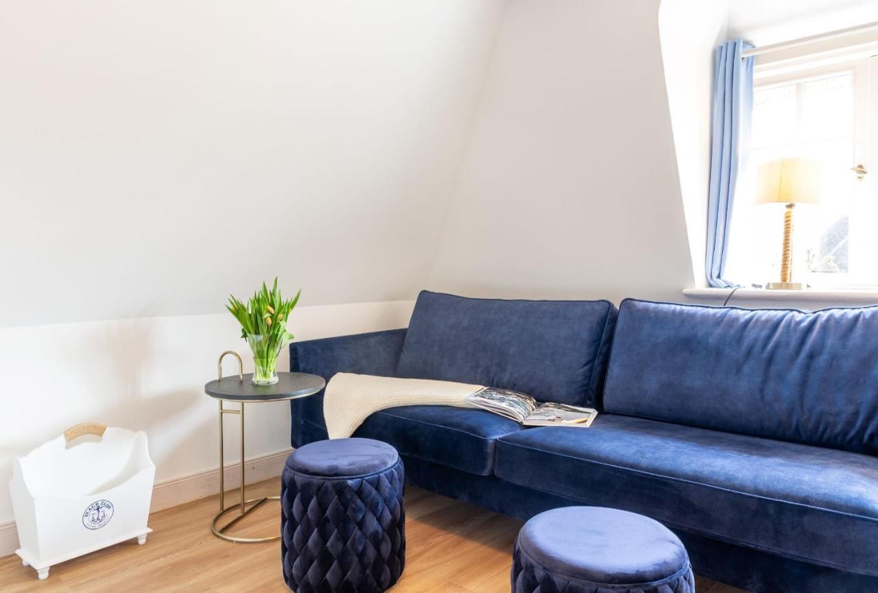 Friesenglueck Apartment เนเบอ ภายนอก รูปภาพ