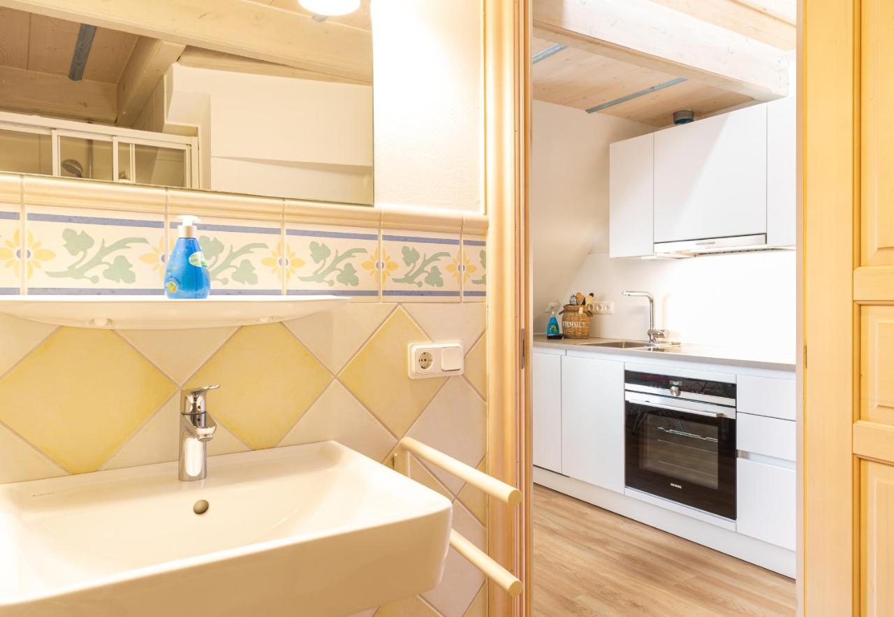 Friesenglueck Apartment เนเบอ ภายนอก รูปภาพ
