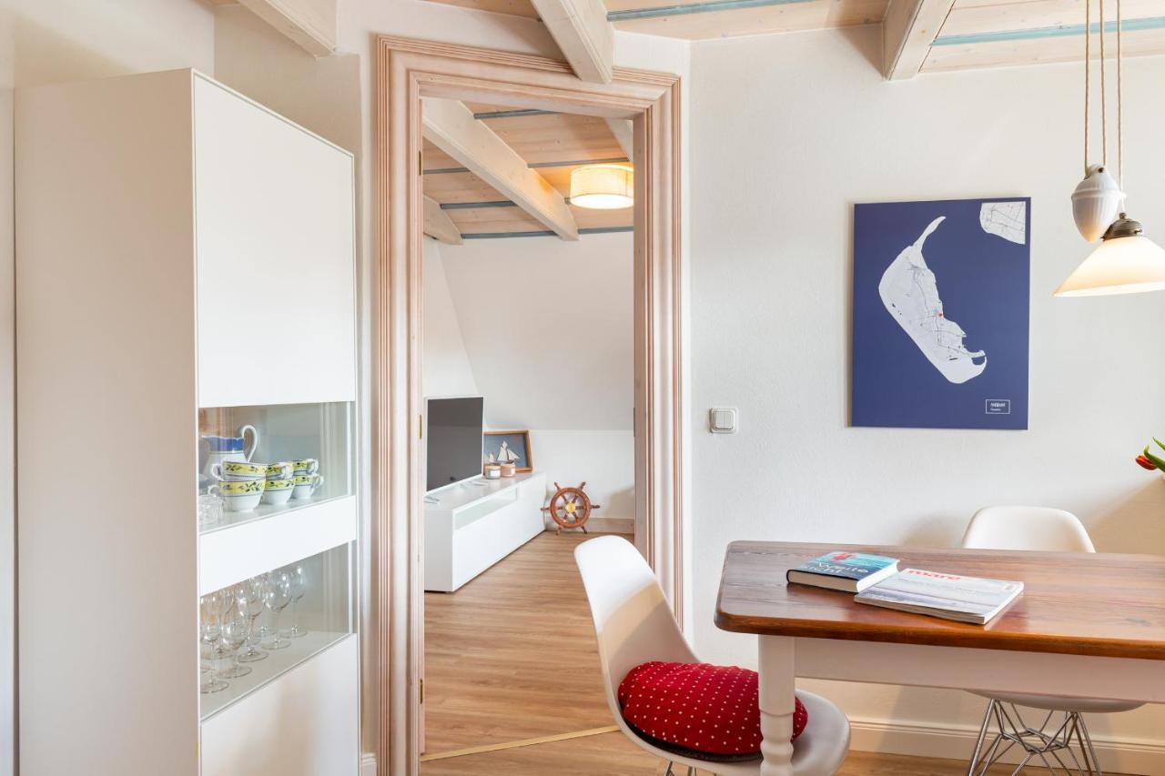 Friesenglueck Apartment เนเบอ ภายนอก รูปภาพ
